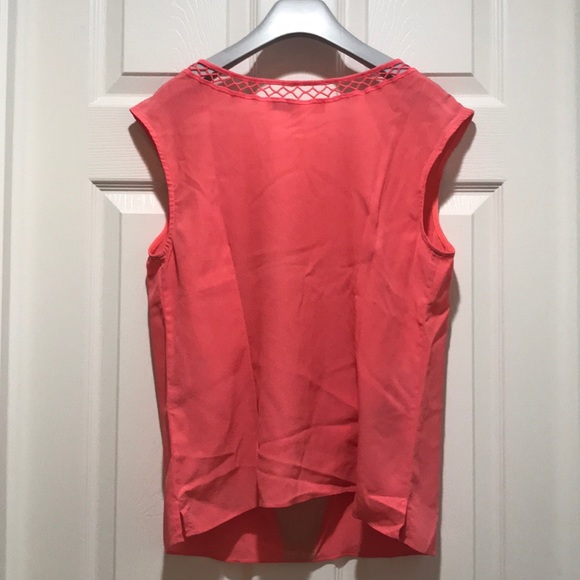 BNWOT TRACY REESE SILK TOP WITH CUT OUT DESIGN MED - Picture 5 of 8